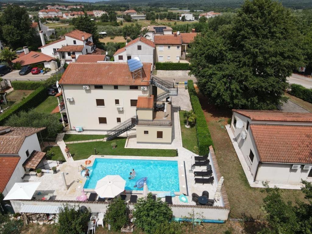 Apartments Pilic Rosini Екстер'єр фото