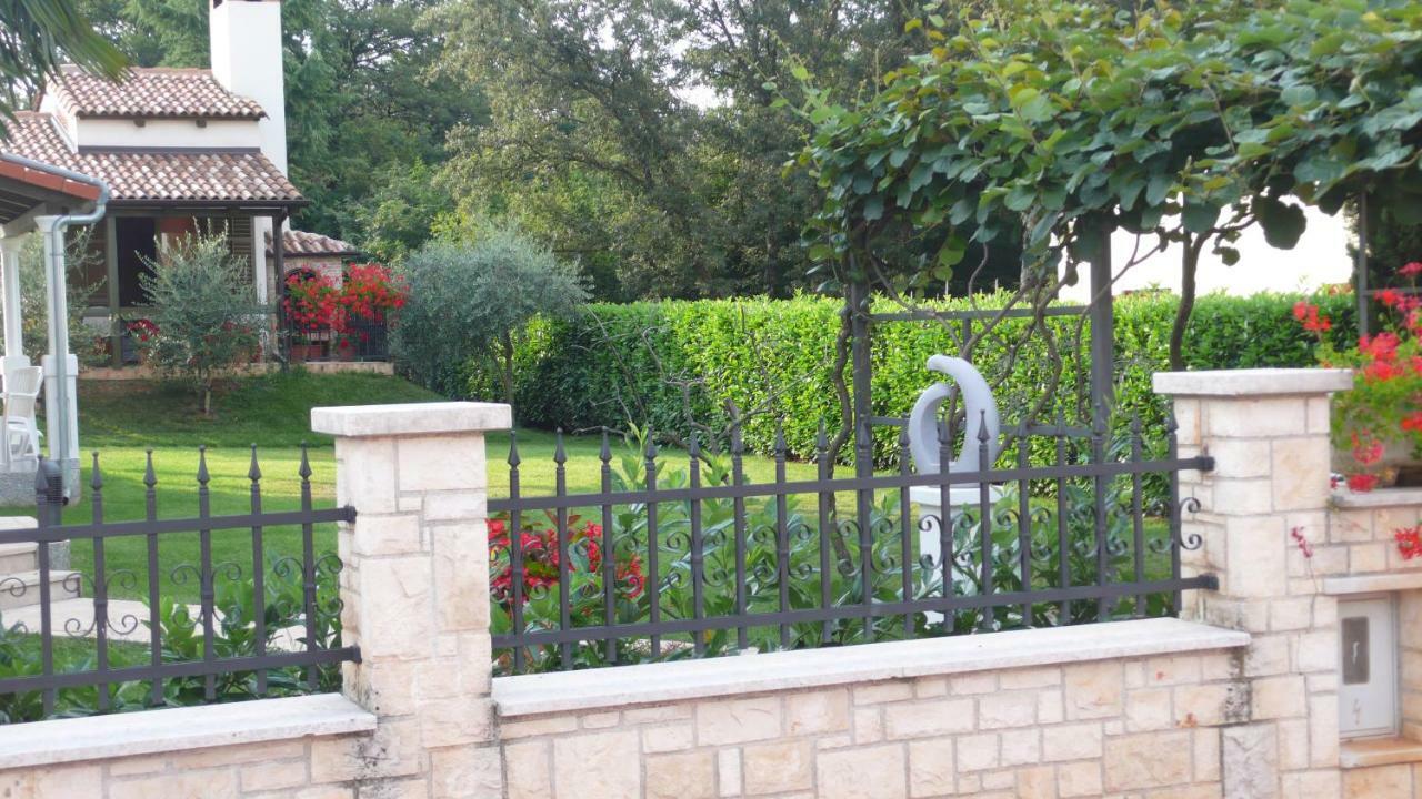 Apartments Pilic Rosini Екстер'єр фото