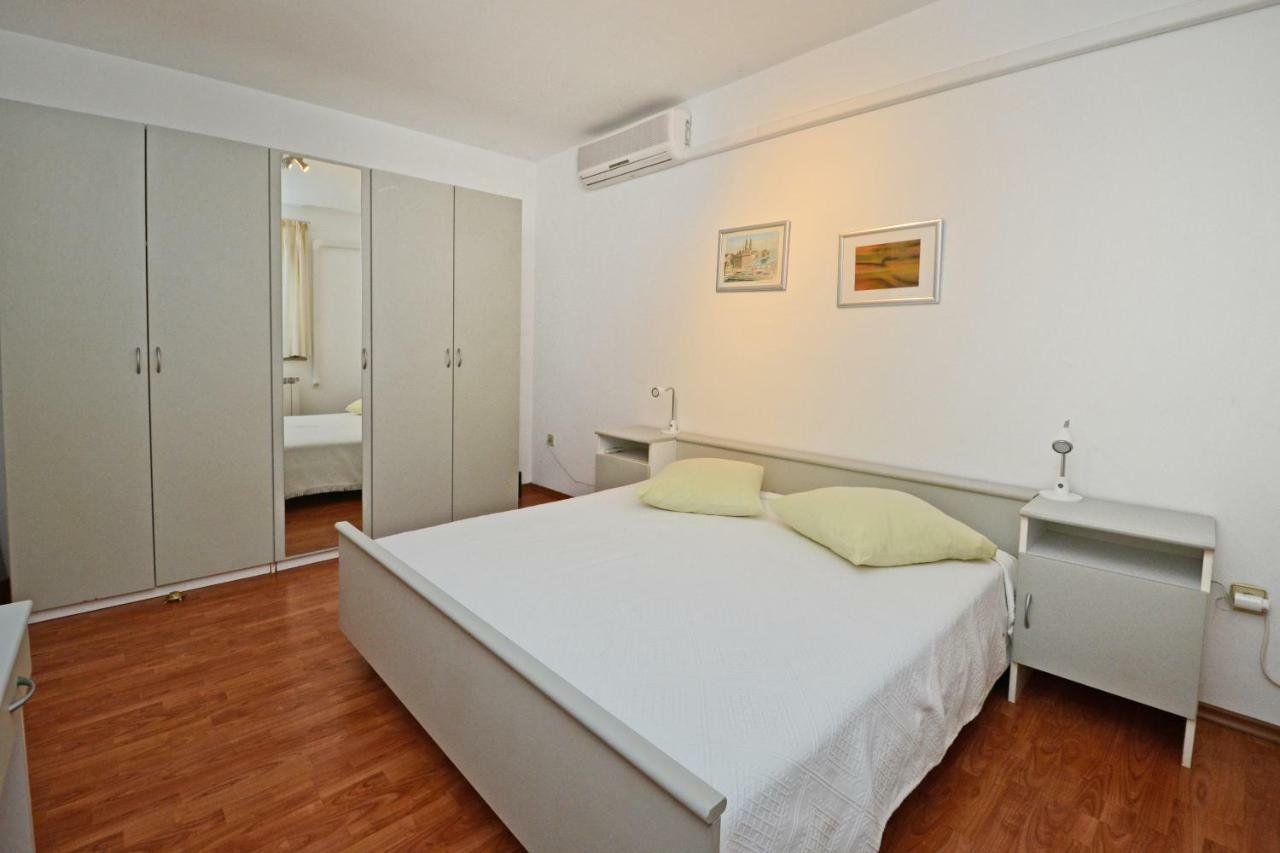 Apartments Pilic Rosini Екстер'єр фото