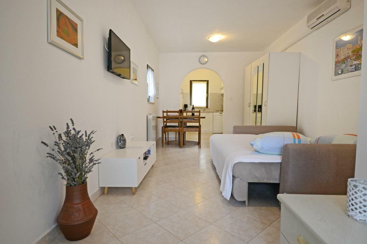Apartments Pilic Rosini Екстер'єр фото