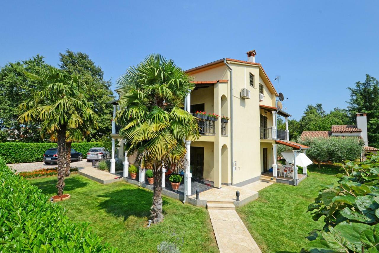 Apartments Pilic Rosini Екстер'єр фото